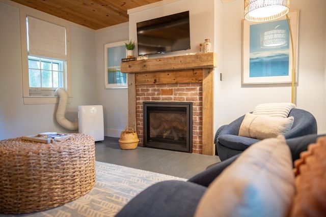 1825 Main St, Barnstable, MA 02668