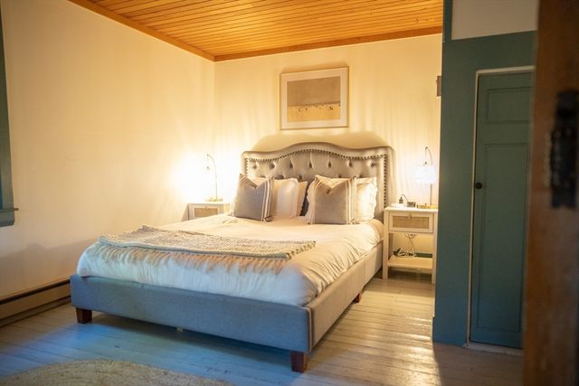 1825 Main St, Barnstable, MA 02668