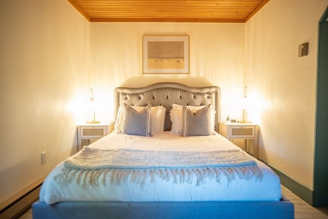 1825 Main St, Barnstable, MA 02668