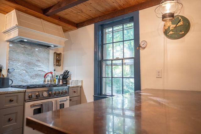 1825 Main St, Barnstable, MA 02668