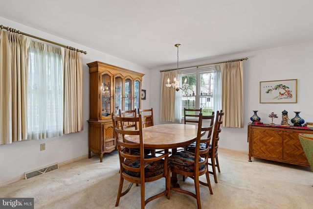 52 SUNSET RD, Newark, DE 19711