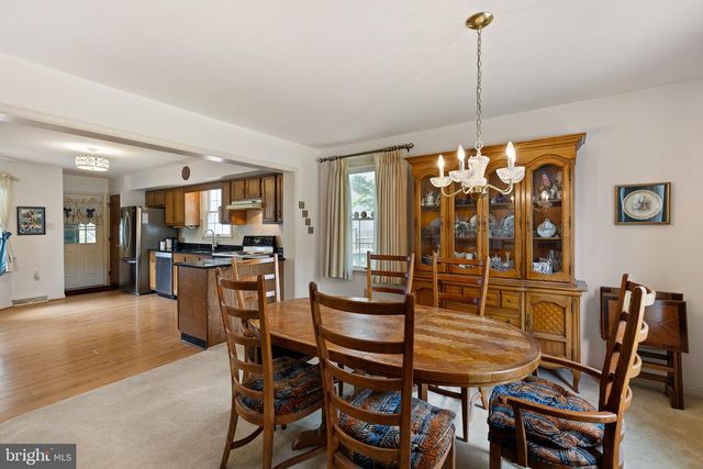 52 SUNSET RD, Newark, DE 19711