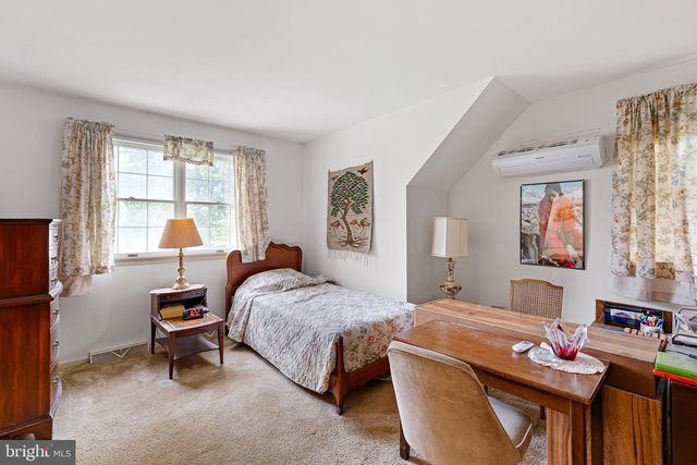 52 SUNSET RD, Newark, DE 19711