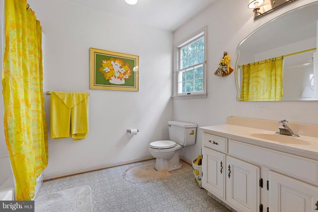 52 SUNSET RD, Newark, DE 19711