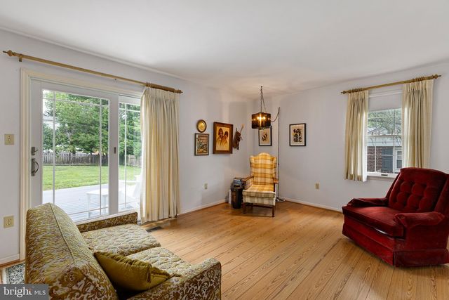 52 SUNSET RD, Newark, DE 19711