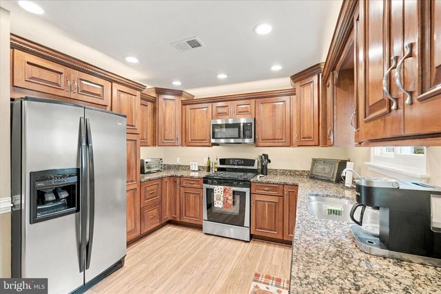 747 CLUBHOUSE DR, Forked River, NJ 08731