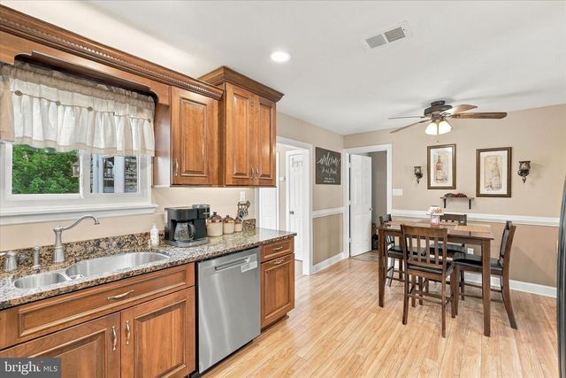 747 CLUBHOUSE DR, Forked River, NJ 08731