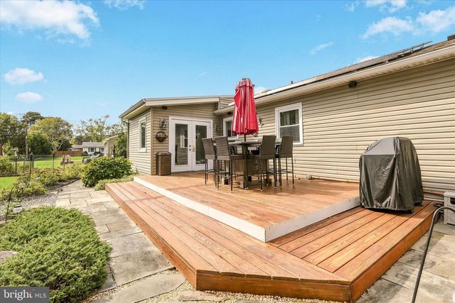 747 CLUBHOUSE DR, Forked River, NJ 08731