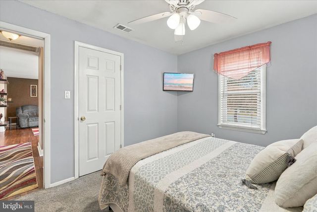 747 CLUBHOUSE DR, Forked River, NJ 08731