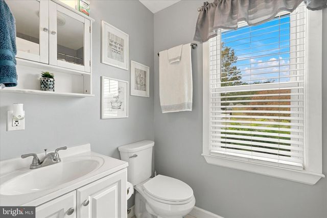 747 CLUBHOUSE DR, Forked River, NJ 08731