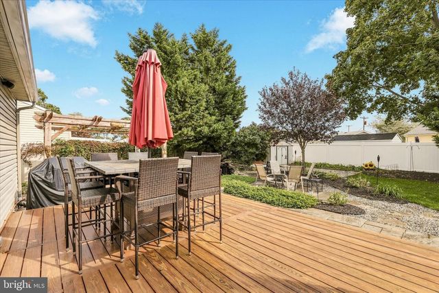 747 CLUBHOUSE DR, Forked River, NJ 08731