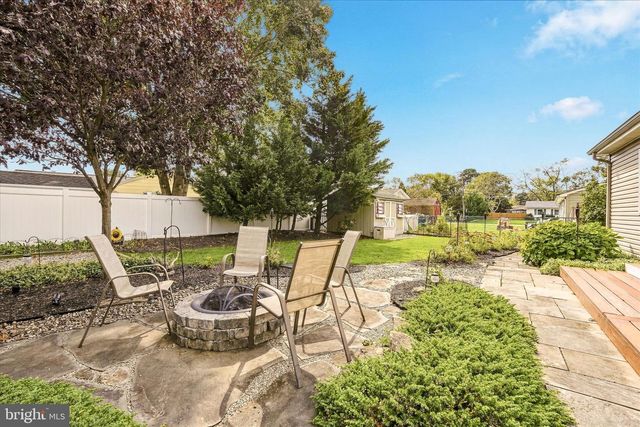747 CLUBHOUSE DR, Forked River, NJ 08731