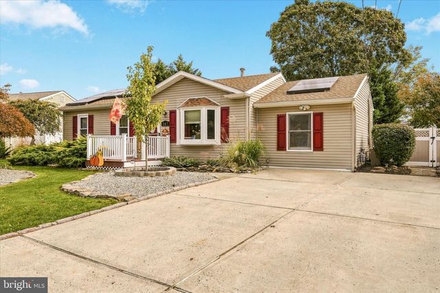 747 CLUBHOUSE DR, Forked River, NJ 08731
