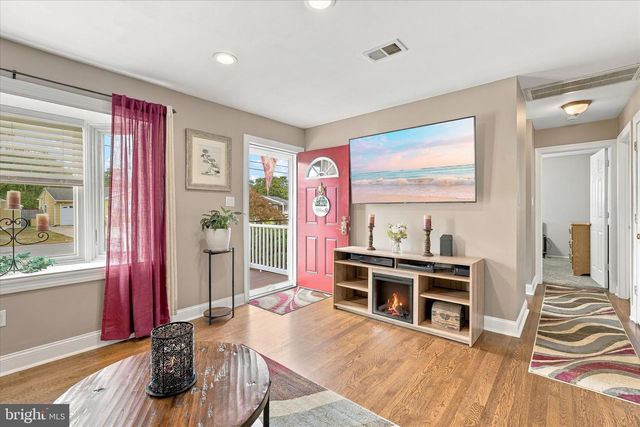 747 CLUBHOUSE DR, Forked River, NJ 08731