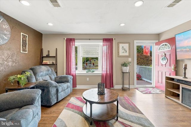 747 CLUBHOUSE DR, Forked River, NJ 08731