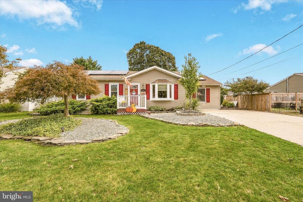 747 CLUBHOUSE DR, Forked River, NJ 08731