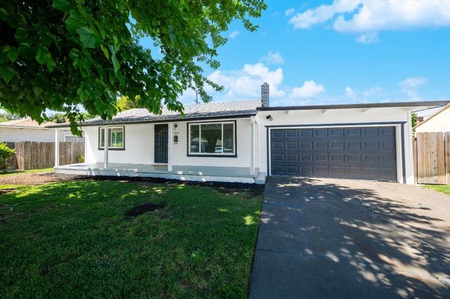 3037 W Monterey Ave, Stockton, CA 95204