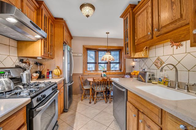 1019 Vincent Avenue, Bronx, NY 10465