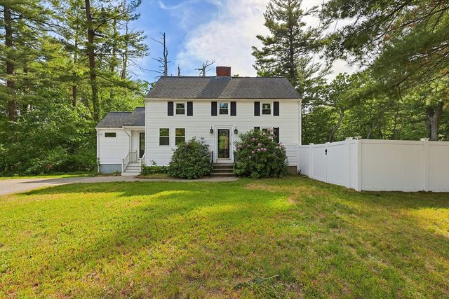 12 Illinois Rd, Tewksbury, MA 01876
