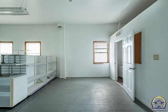 1435 SE Madison ST, Topeka, KS 66607