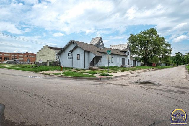 1435 SE Madison ST, Topeka, KS 66607