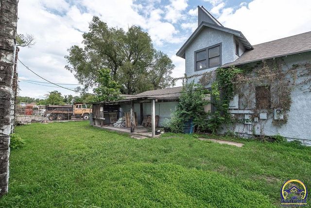 1435 SE Madison ST, Topeka, KS 66607
