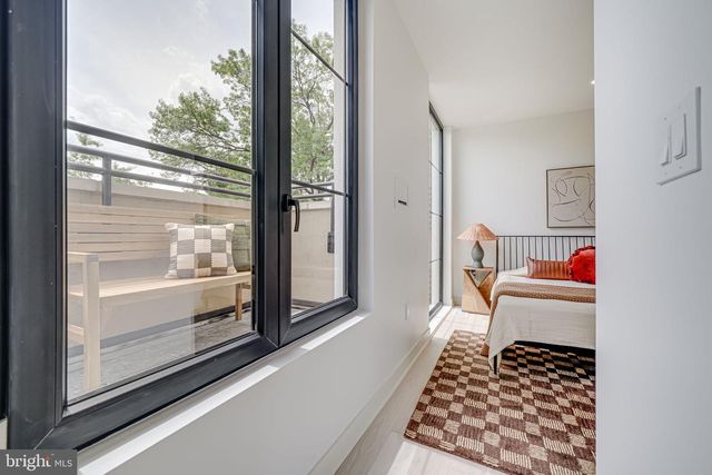 2907 NEWARK ST NW, Washington, DC 20008