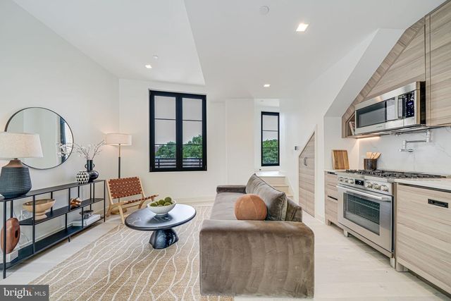 2907 NEWARK ST NW, Washington, DC 20008