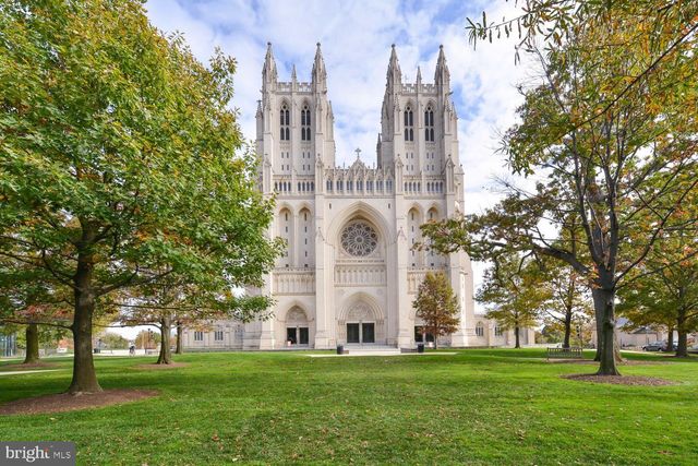 2907 NEWARK ST NW, Washington, DC 20008