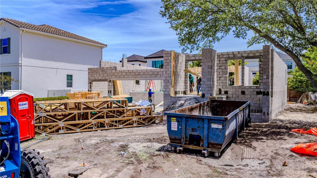 3618 S GARDENIA AVENUE, Tampa, FL 33629