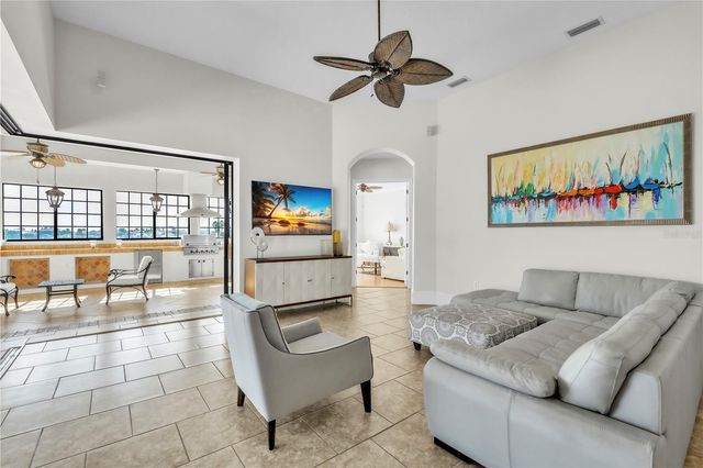 805 3RD STREET E, Palmetto, FL 34221