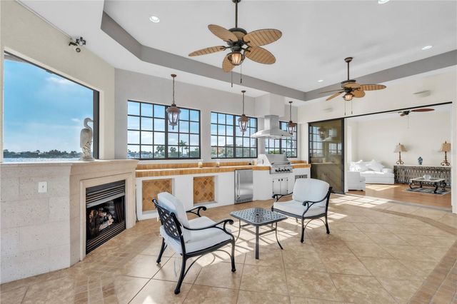 805 3RD STREET E, Palmetto, FL 34221