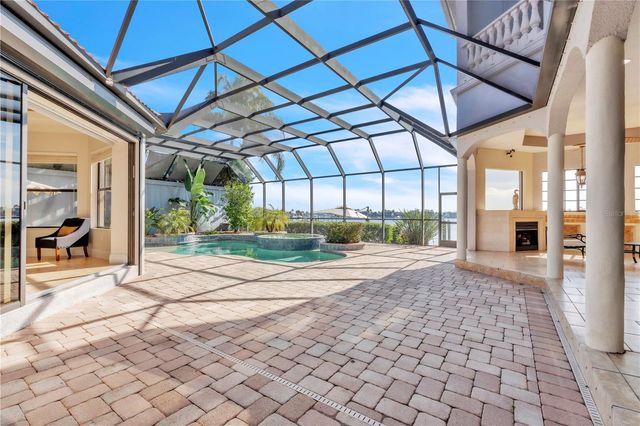 805 3RD STREET E, Palmetto, FL 34221