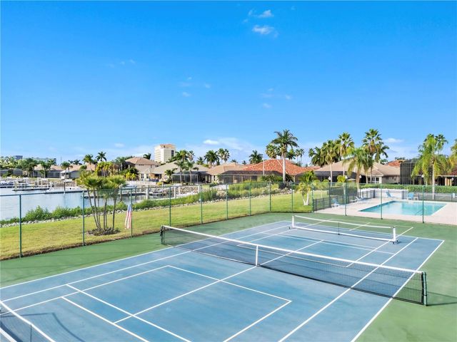 805 3RD STREET E, Palmetto, FL 34221