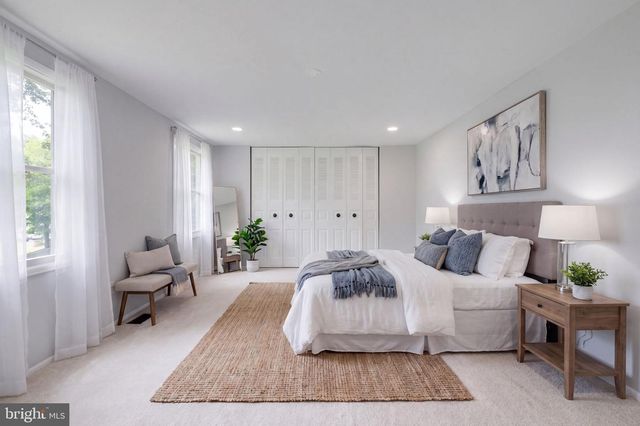 8260 ERIKA DR, Manassas, VA 20112