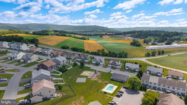 11196 GOPHER DR N, Waynesboro, PA 17268