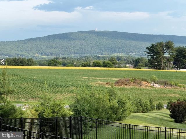 11196 GOPHER DR N, Waynesboro, PA 17268