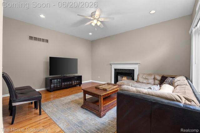 41278 Scarborough Lane, Novi, MI 48375