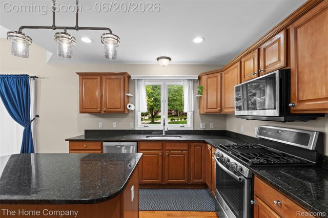 41278 Scarborough Lane, Novi, MI 48375