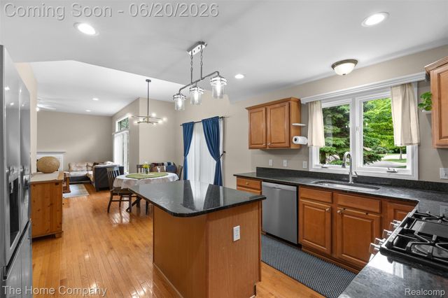 41278 Scarborough Lane, Novi, MI 48375