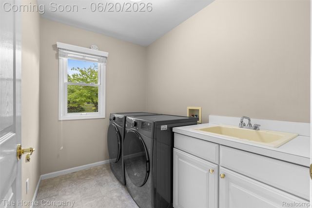 41278 Scarborough Lane, Novi, MI 48375