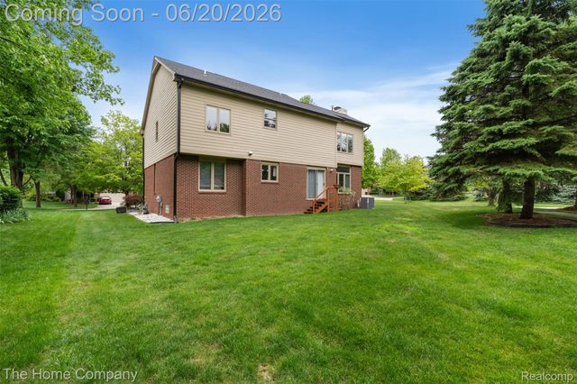 41278 Scarborough Lane, Novi, MI 48375