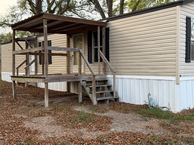 3708 Commerce St Cr, Damon, TX 77430