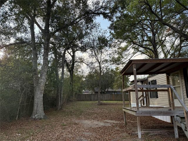 3708 Commerce St Cr, Damon, TX 77430