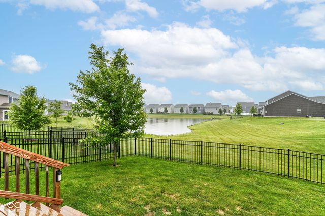 5439 Maywood Drive, Whitestown, IN 46075