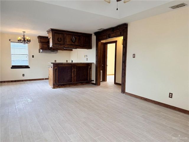 615 W Citrus Street, San Juan, TX 78589