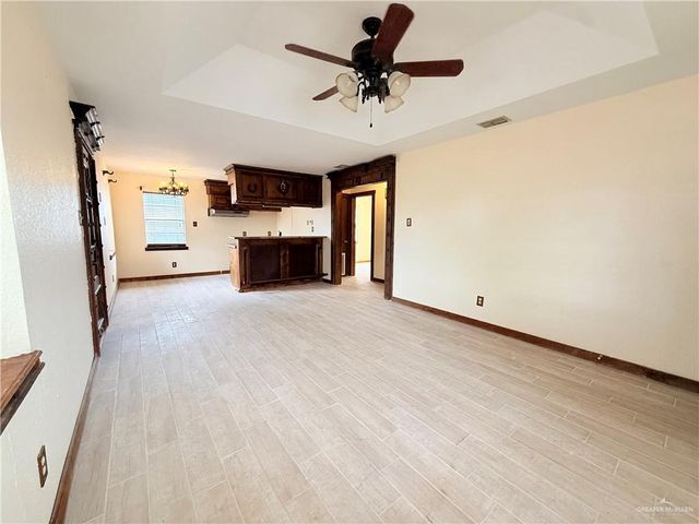 615 W Citrus Street, San Juan, TX 78589