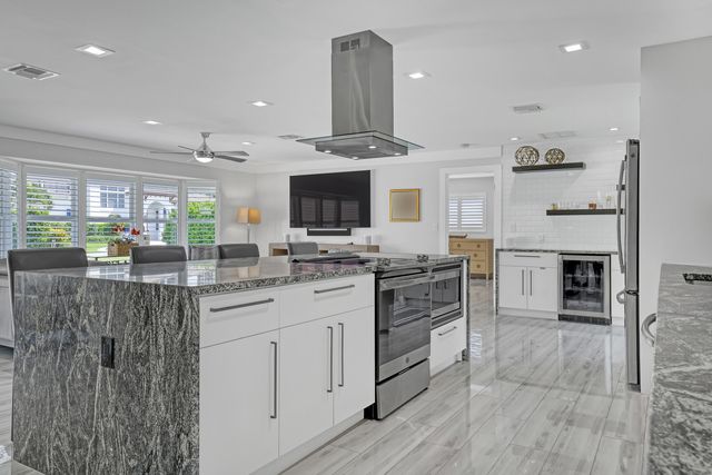 1191 BIMINI Lane, Singer Island, FL 33404