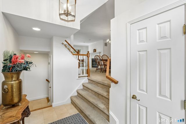 11 Boulevard Drive 10-45, Danbury, CT 06810