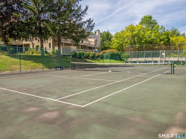 11 Boulevard Drive 10-45, Danbury, CT 06810